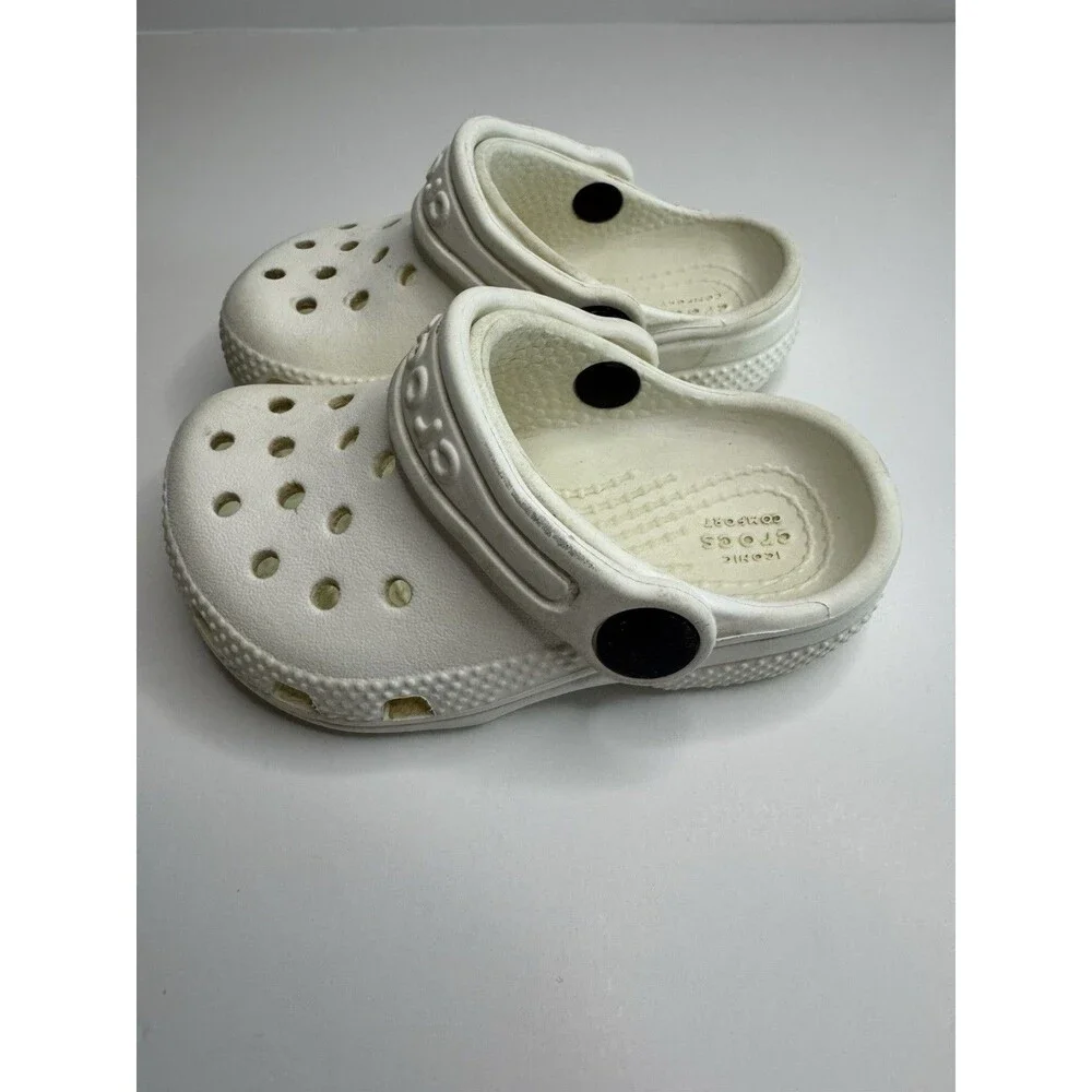 CROCS these child